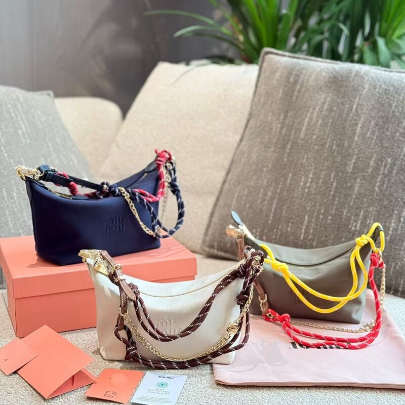 2025 Miu-Style Internet Celebrity Color-Blocking Surf Rope Canvas Lunch Box Versatile Handbag for Women Urban Simple