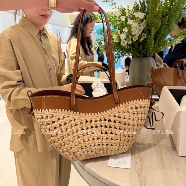 2026 New European and American Style Straw Woven Bag, French Fashion High-End Casual Woven Bag, Large Capacity Beach Bag, Shoulder Bag