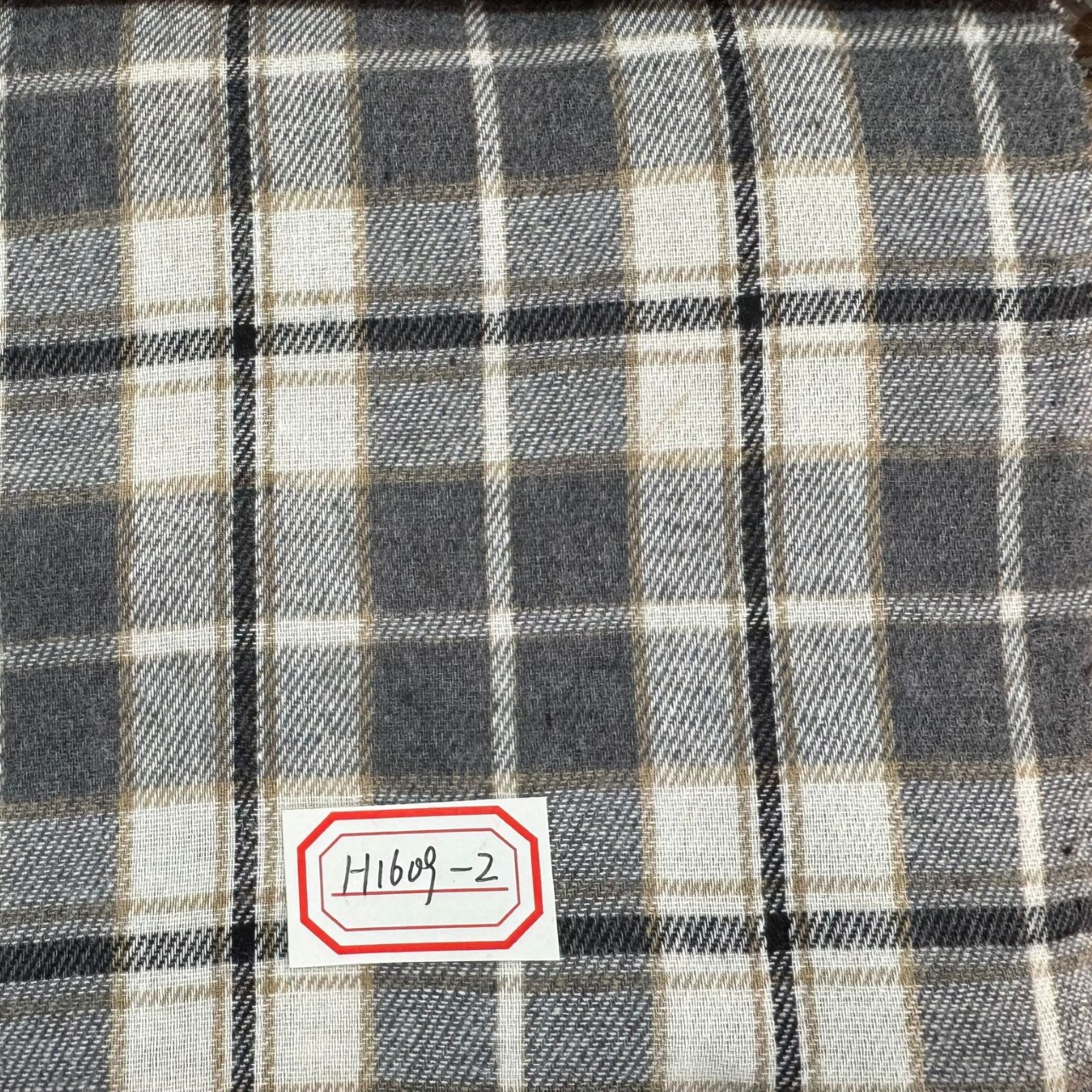 经典色织格子涤棉服装设计师女装童装衬衫裙子面料工厂直销现货