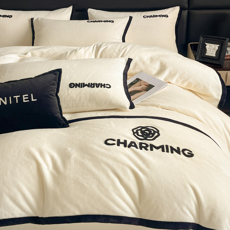 Invierno de cuatro piezas de seda de coral sábanas de seda de doble cara cubierta de edredón de brida de cama de seda