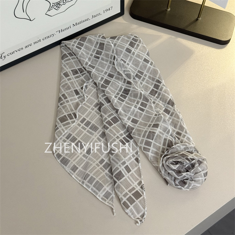 실크 스카프 + 꽃 [회색 체크 무늬]
