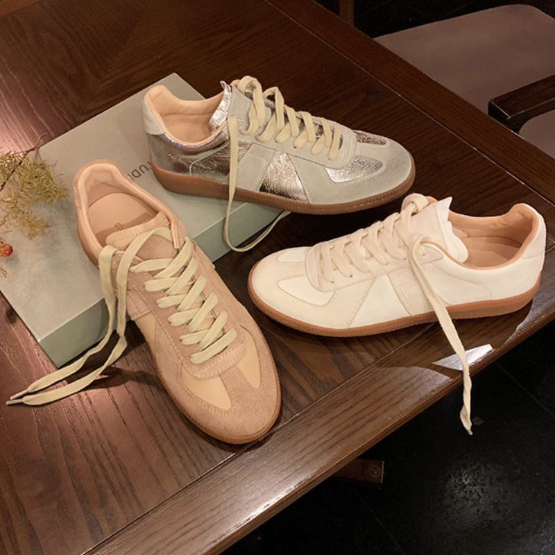 Korean-Style Soft-Soled Color-Blocked Round-Toe Lace-Up Thick-Soled Sneakers 2026 New Slimming Sports Casual German Training Shoes for Women Spring and Autumn