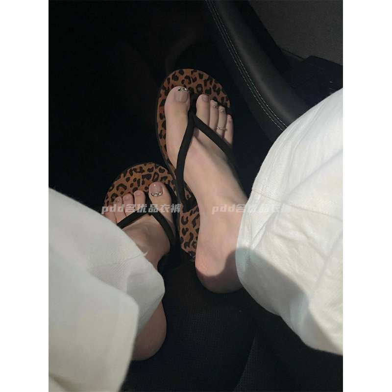 Hellokitty Leopard Print Flip-Flops Low Heel High-Looking Wasteland Style Flip-Flops