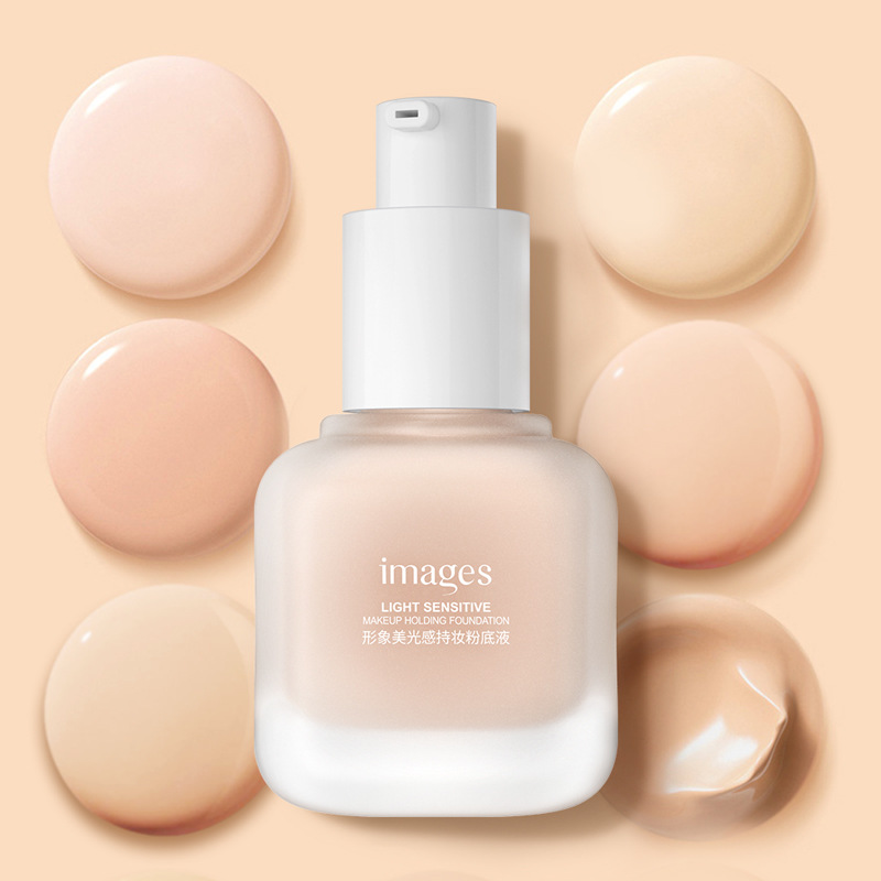 Imagen de belleza, maquillaje, base líquida para modificar el color de la piel, efecto de maquillaje natural, hidratación, blanqueamiento, mejora el color de la piel, crema bb