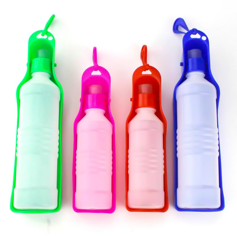 Mayorista fuera portátil mascota taza acompañante pasear perro viaje perro bebida de agua para gatos botella de agua suministros
