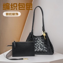 ����Ů2025�¿�B�������|�Еr�����ᾎ�����˻@�Ӵ�����ˮͰ��