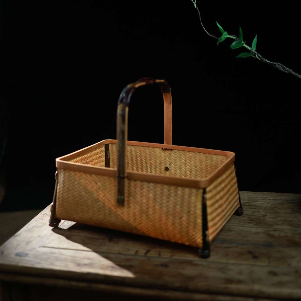 Handmade bamboo woven rectangular basket with purple bamboo handles and feet, tea set storage box, fruit and snack basket