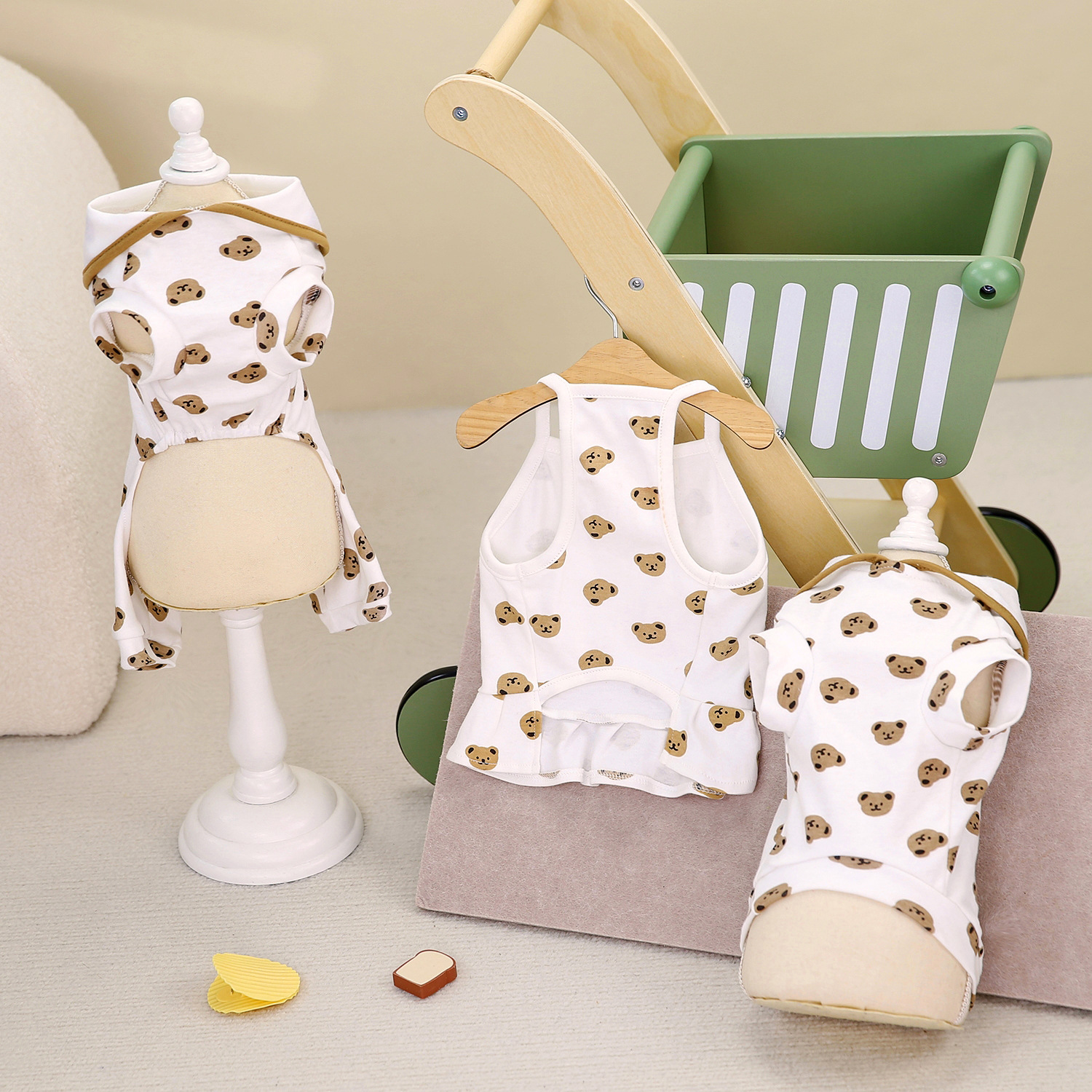 Cute Summer Bear Print Vest For Cats Comfortable Polyester Fabric_voghion.com