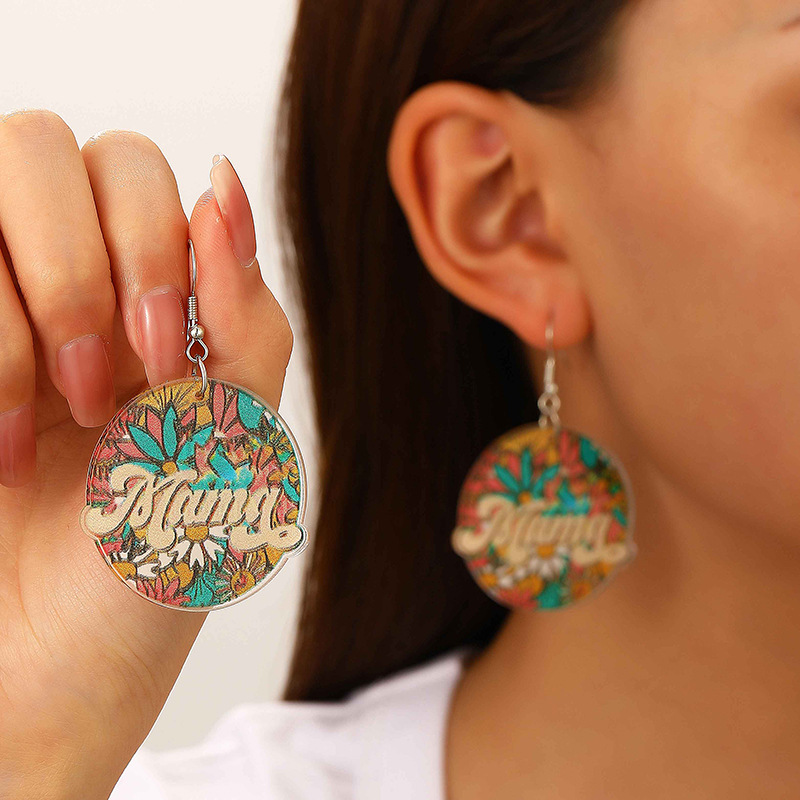 Boucles d'oreilles en acrylique avec lettres colorées de campagne MAMA, cadeau pour la fête des mères et des enseignants_voghion.com