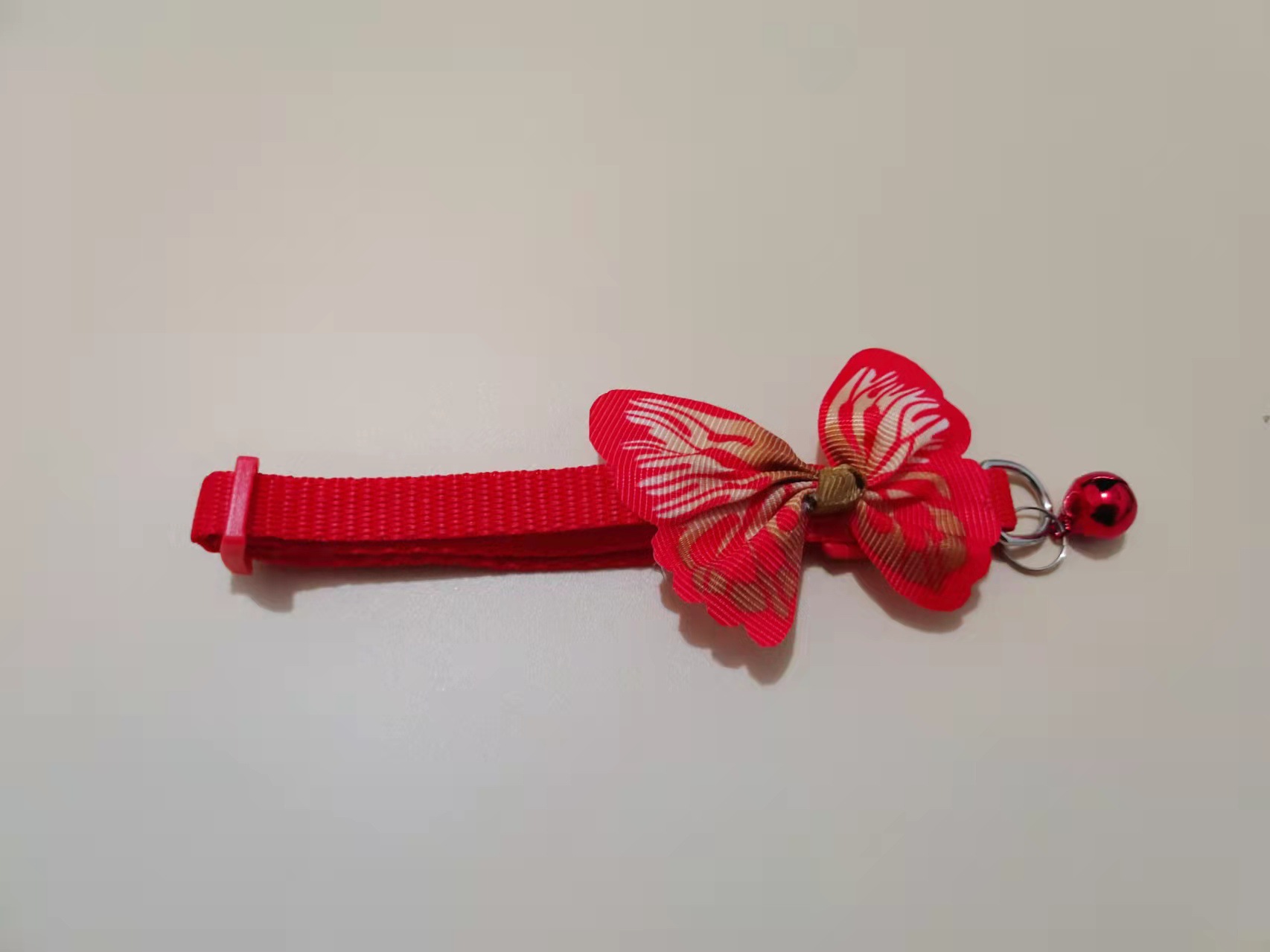 Fabricantes transfronterizos nuevas mascotas gatos arco gatos collar gatos adorables gatos generales