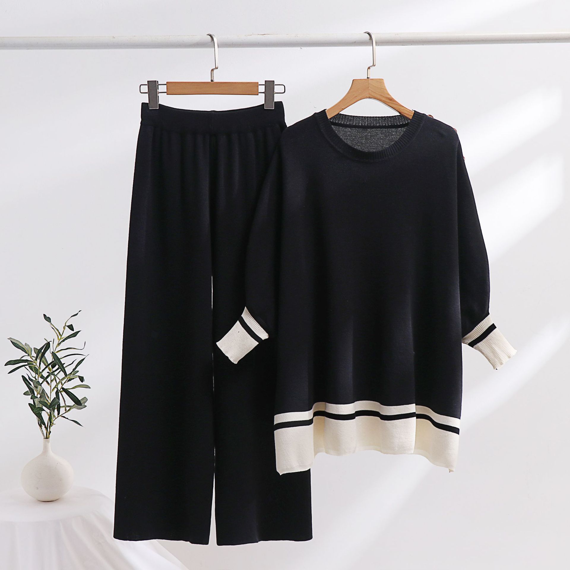 Zweiteilige Anzüge für Damenbekleidung, eng anliegende Hosen mit weitem Bein, eng anliegende Ärmel, langärmlige, hochelastische Oberteile_voghion.com