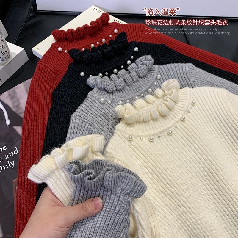 Girls' winter base layer top, 2026 new style, fashionable and versatile solid color lace collar knit sweater for little girls.