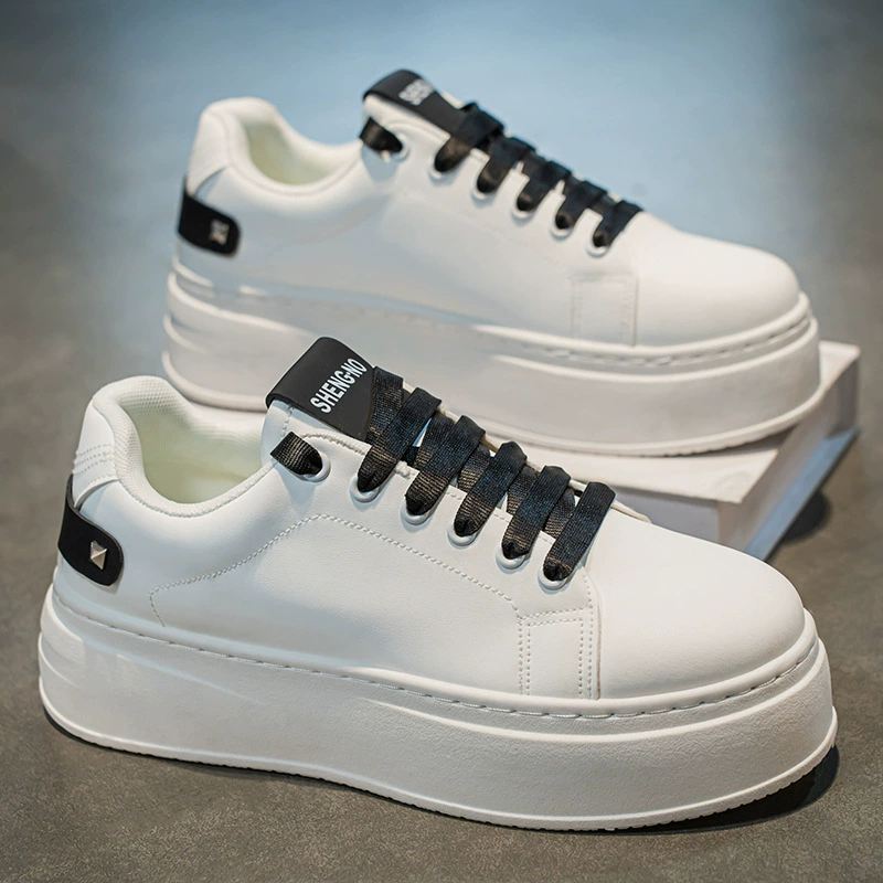 Весенняя мужская обувь новая дышащая маленькая белая обувь мужская модная дикая толстая подошва увеличила спортивную обувь повседневная обувь