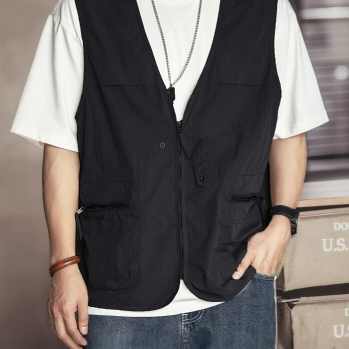 2026 New Model Functional Multi-Pocket Work Vest for Men, Summer Top, Japanese Style Trendy Brand Loose Sleeveless Vest Jacket 2026 New Model Functional Multi-Pocket Work Vest for Men, Summer Top, Japanese Style Trendy Brand Loose Sleeveless Vest Jacket