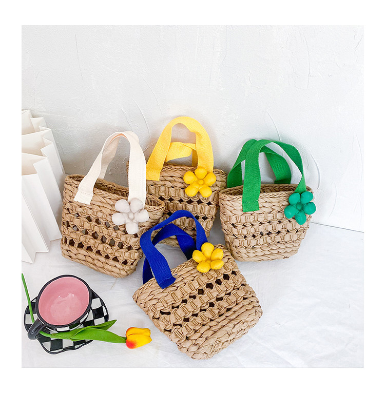 Kid's Small Spring&summer Straw Solid Color Cute Flowers Bucket Open Straw Bag display picture 5