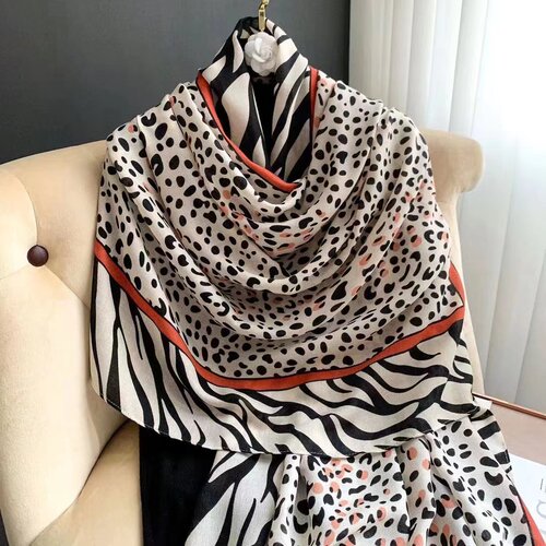 European and American-style fashionable and elegant cotton-linen scarf, air-conditioning shawl, warm neck wrap, hot-selling travel and beach towel.