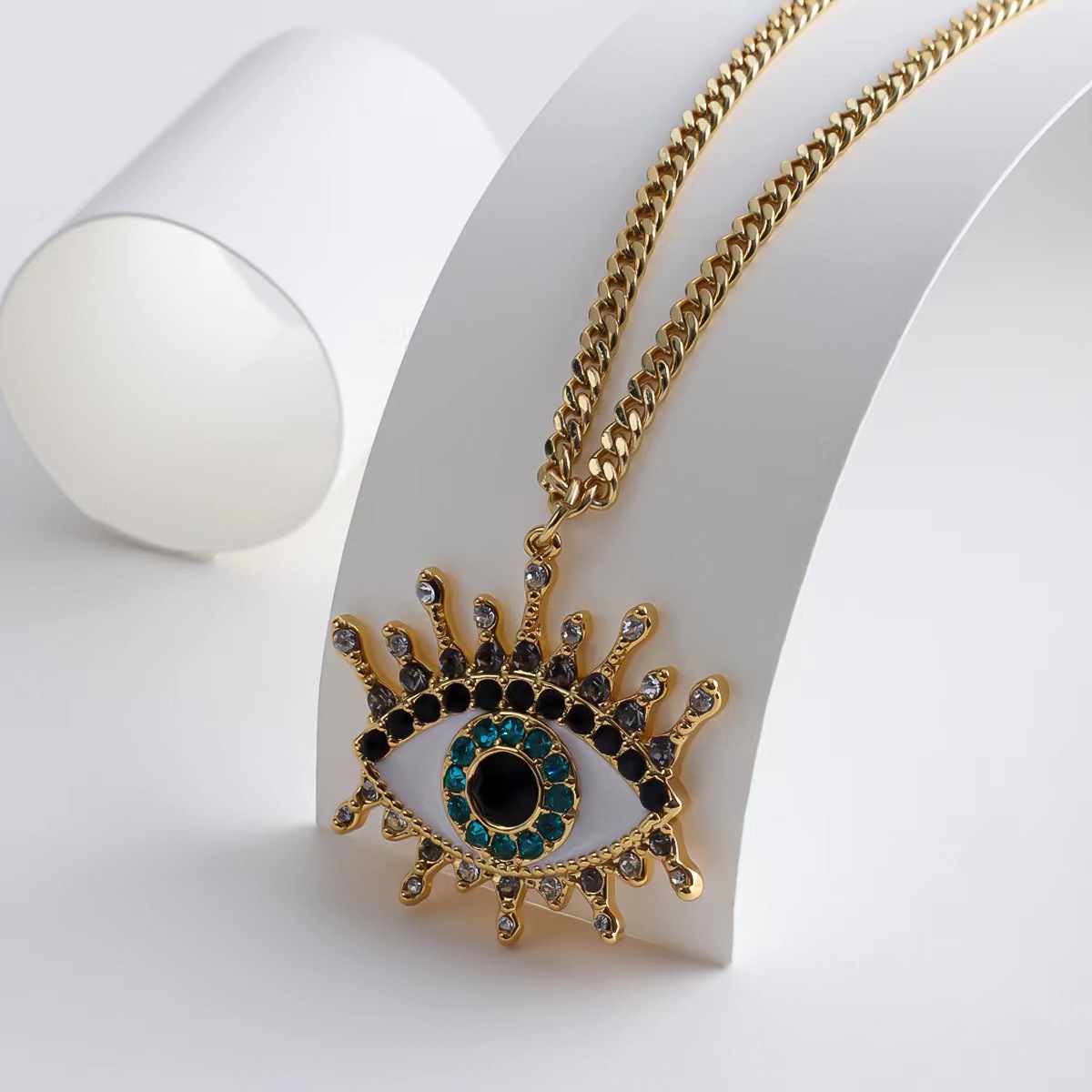 Le Cuivre Plaqué Or 18K Style IG Style Moderne Placage Incruster L'Oeil Du Diable Strass Pendentif display picture 3