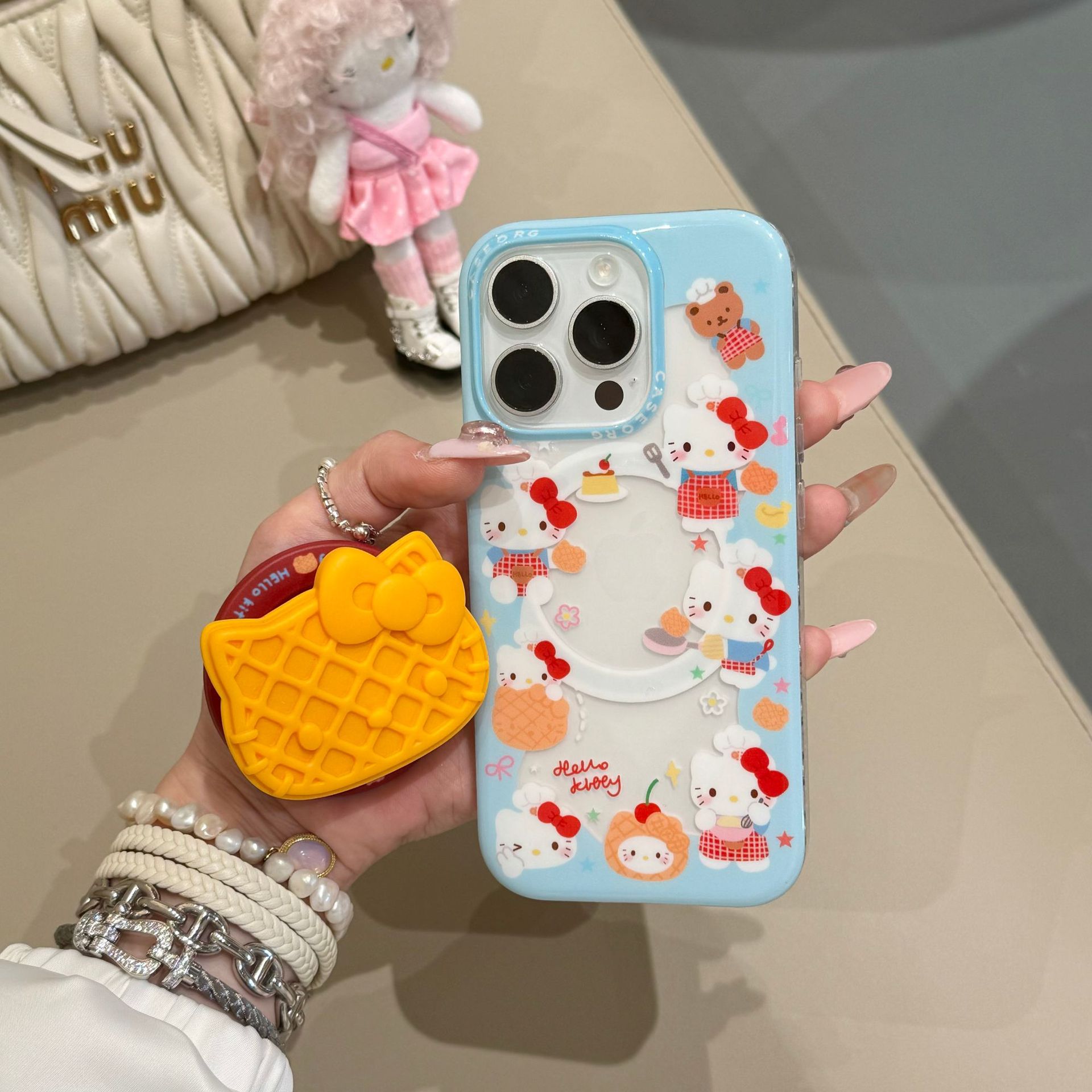 Los waffles de gato KT de pantalla completa de dibujos animados estilo ins son adecuados para Apple 15/16 funda para teléfono móvil 14Pro femenino 13 nuevo 16Pro