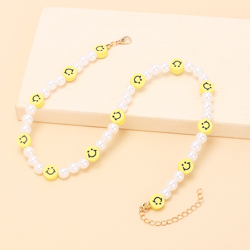 Bohemian Pearl Smiley Face Soft Ceramic Necklace Wholesale Nihaojewelry display picture 6