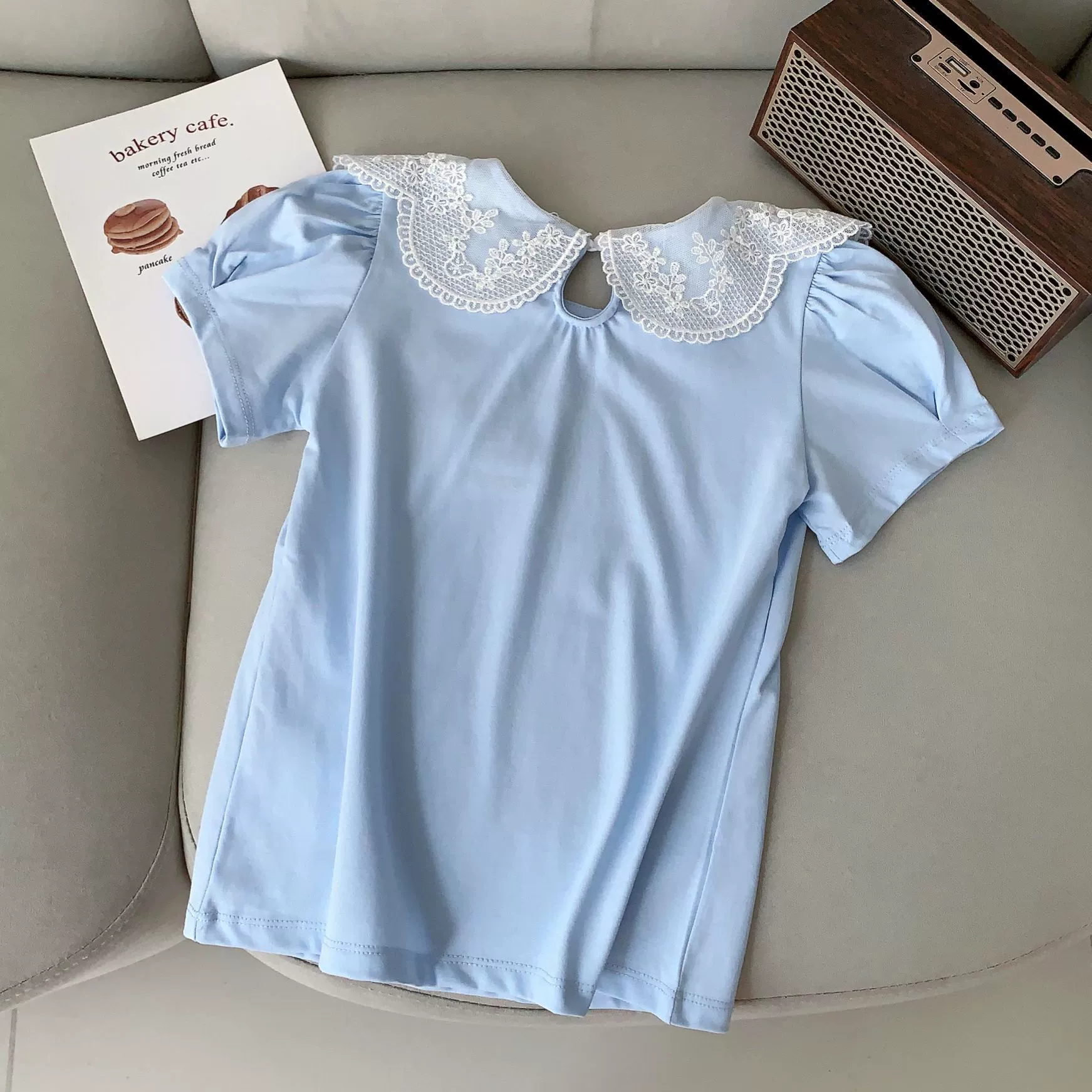 TW Медвежонок Детская одежда Девочки Летний сладкий короткий рукав Т-shirt с лепестковым воротником TKRA236453I