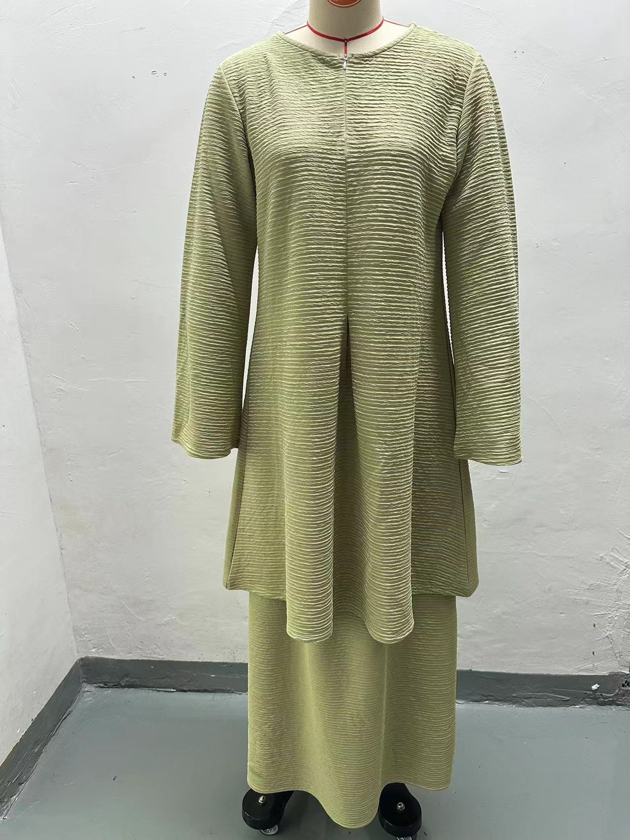 Completo due pezzi donna musulmana camicia e gonna lunga_voghion.com