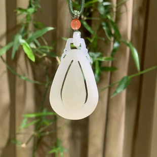Jin Yutang Xinjiang Hetian Jade Antique Pendant Ice Base Delicate Jade Color Elegant Workmanship Fine Light Ice Lotus Root Powder