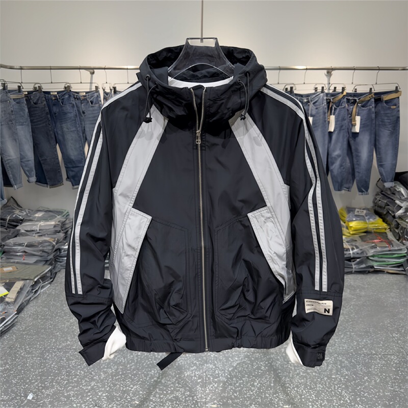 Autumn Color-Blocked Striped Jacket for Men, New Versatile Hooded Top, Fashionable and Handsome Loose Casual Jacket for Men Autumn Color-Blocked Striped Jacket for Men, New Versatile Hooded Top, Fashionable and Handsome Loose Casual Jacket for Men