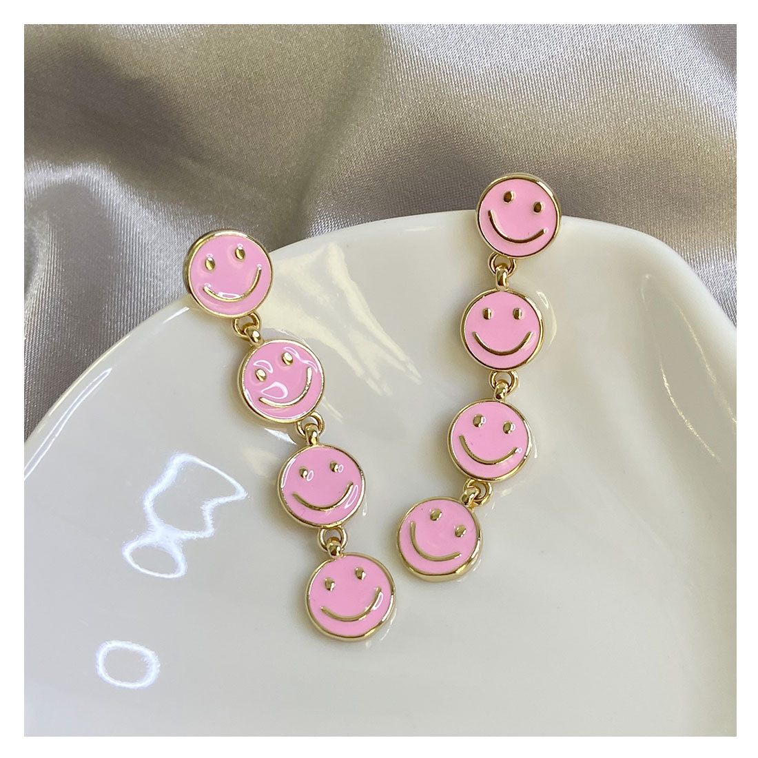 Pendientes Sonrientes De Borla De Goteo De Aceite Largo Multicolor Simple Al Por Mayor display picture 4