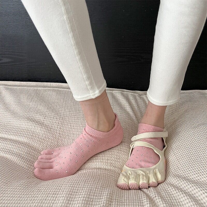 Professional Sports Five-Finger Yoga Socks for Women, Autumn and Winter Thickened, Rhinestone Silicone Non-Slip Toe-Separated Socks, Year of the Horse New Year Cotton Socks