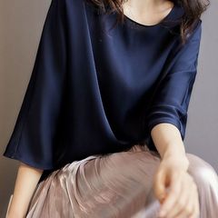 夏の新型純色丸首tシャツ女性七分袖ファッション気質超柔コウモリ袖大サイズゆるい上着