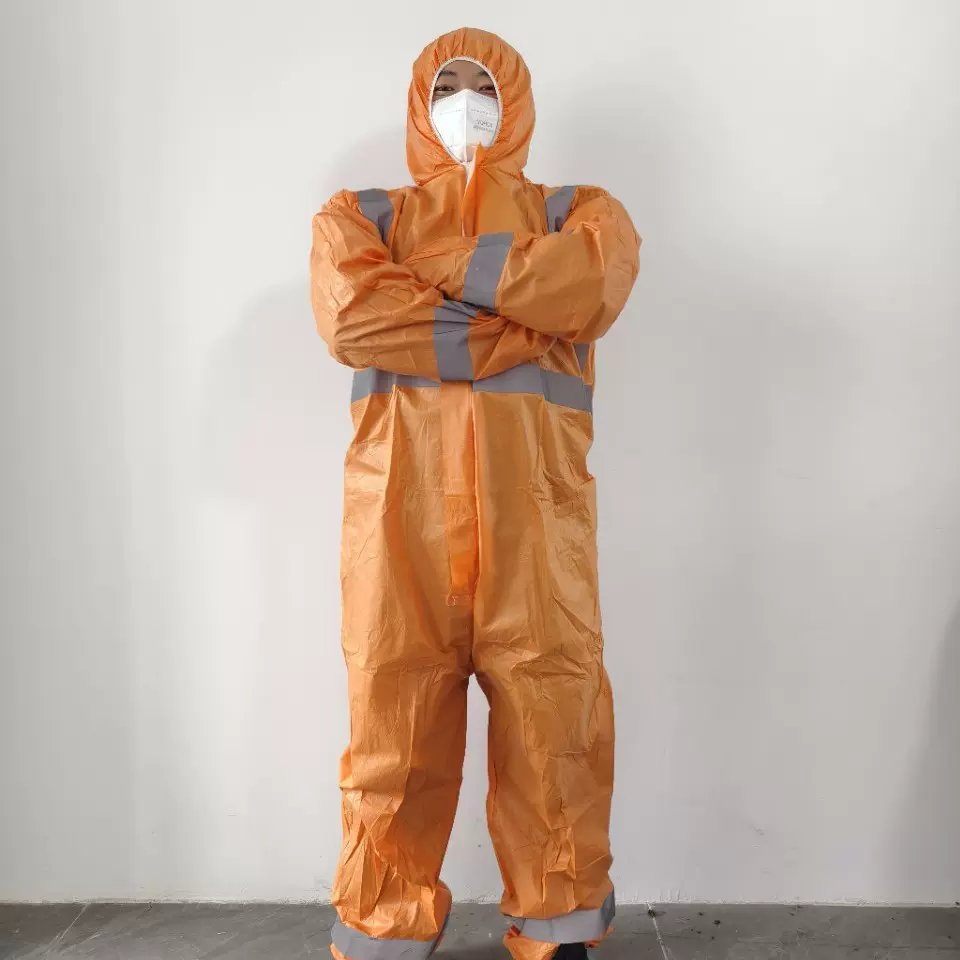 一次性工业防护服防化学液体防尘防静电隔离衣带反光条加厚防护服