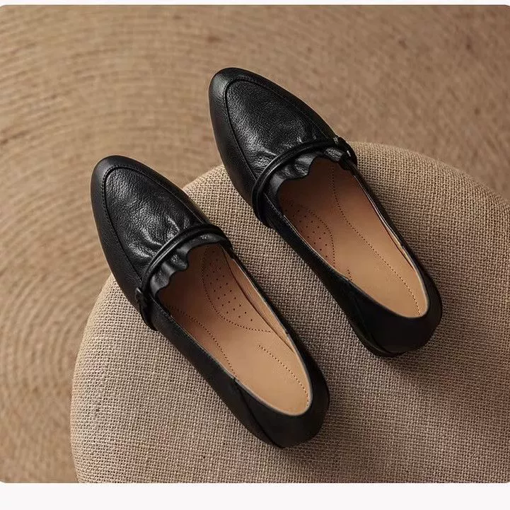 2025 новые складки туфли на низком каблуке женские мягкие кожаные дикие остроконечные толстые каблуки мягкие подошвы удобные молочные туфли маленькие кожаные туфли