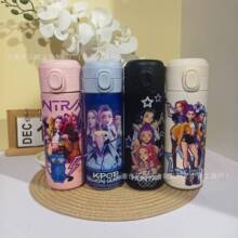猎魔女团卡通少女保温杯K-TOP大容量弹扣杯304不锈钢豌豆杯