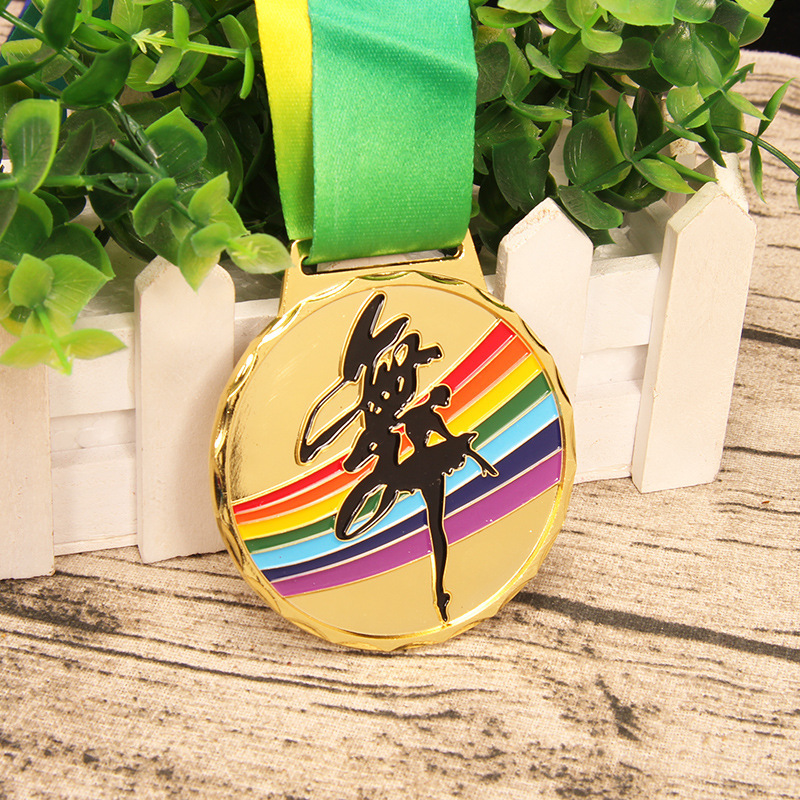 Medallas deportivas universales arcoíris al por mayor, medallas para maratón, voleibol, fútbol, medallas colgantes, medallas de bronce metálico, chapadas en oro.