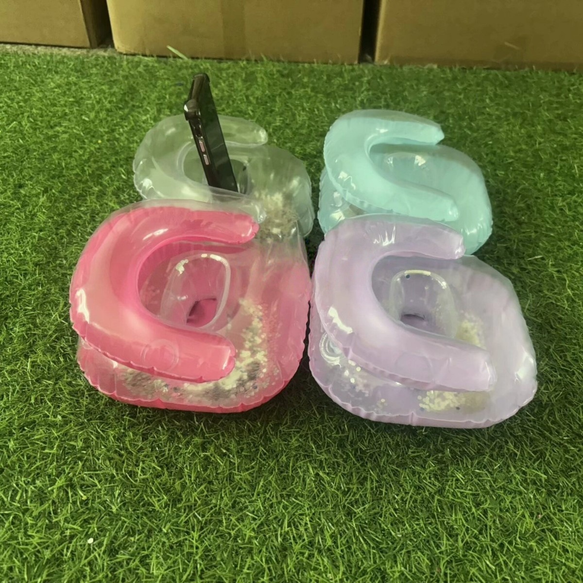 材质安全环保 源头厂家现货 PVC 充气手机座 透明亮片手机座支架