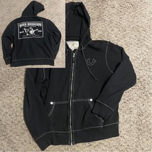 �羳2025��������Ʀ˧������ñ������ĸTRUE RELIGION�¿�����