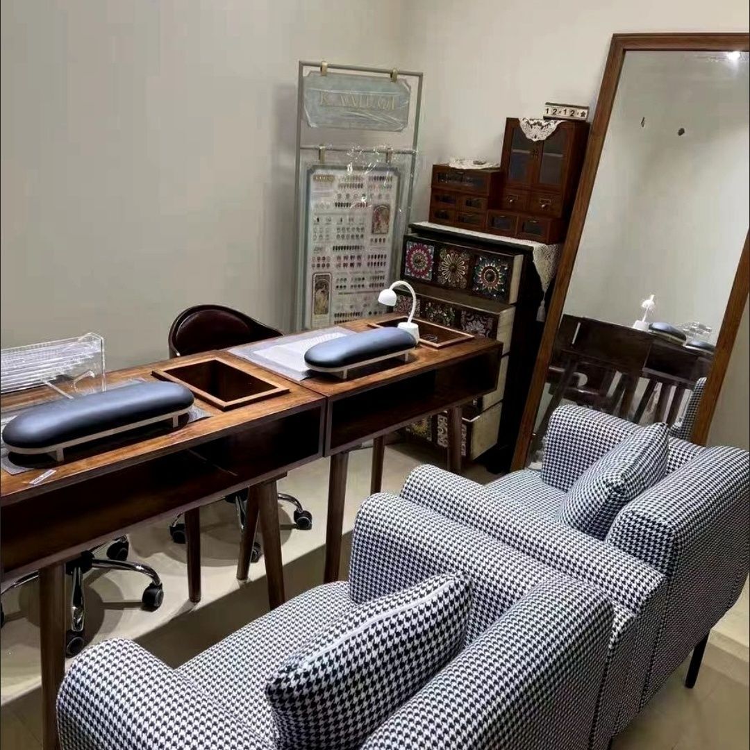 Mesa de manicura de madera sólida de nuez estilo americano retro mesa doméstica simple doble aspiradora mesa y silla set económico
