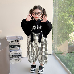 女童条纹背带裤套装秋季2025新款儿童秋装洋气连帽卫衣两件套春秋