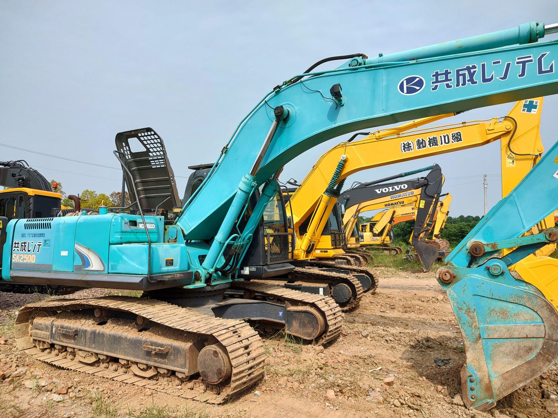 Comercio exterior exclusivo de guangdong guangzhou original 80% nuevo KOBELCO shengang 75 / 135 / 140 / 210 excavadora