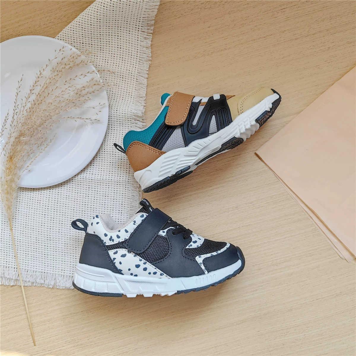 Ежедневный заказ Новый экспорт Весенняя манина Детские кроссовки детские легкие Функциональные туфли для малышей обувь для мальчиков и девочек