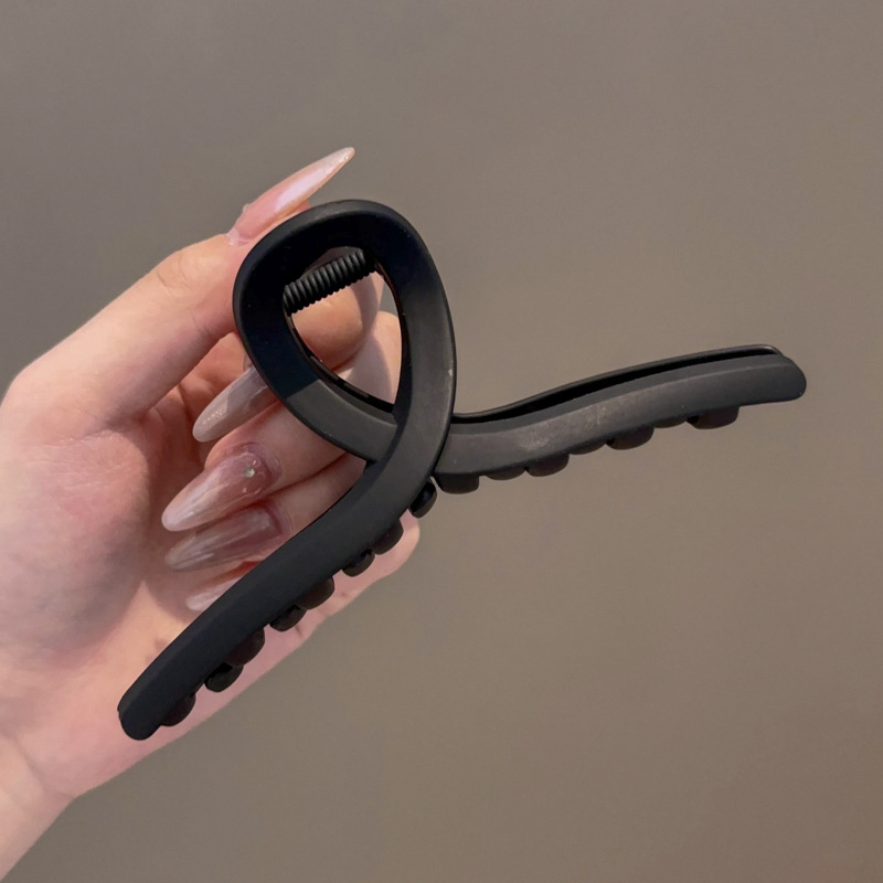 Clipper de cabello de peluche de color café de alto rendimiento de mujeres otoño invierno peludo de gran tamaño detrás del brazo de caparazón tiburón clipper de cabello adornamiento