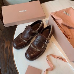 スポット牛革バージョンブローグ厚底ローファーシングルシューズ重工業レトロ英国スタイルタッセル彫刻小さな革靴女性のための