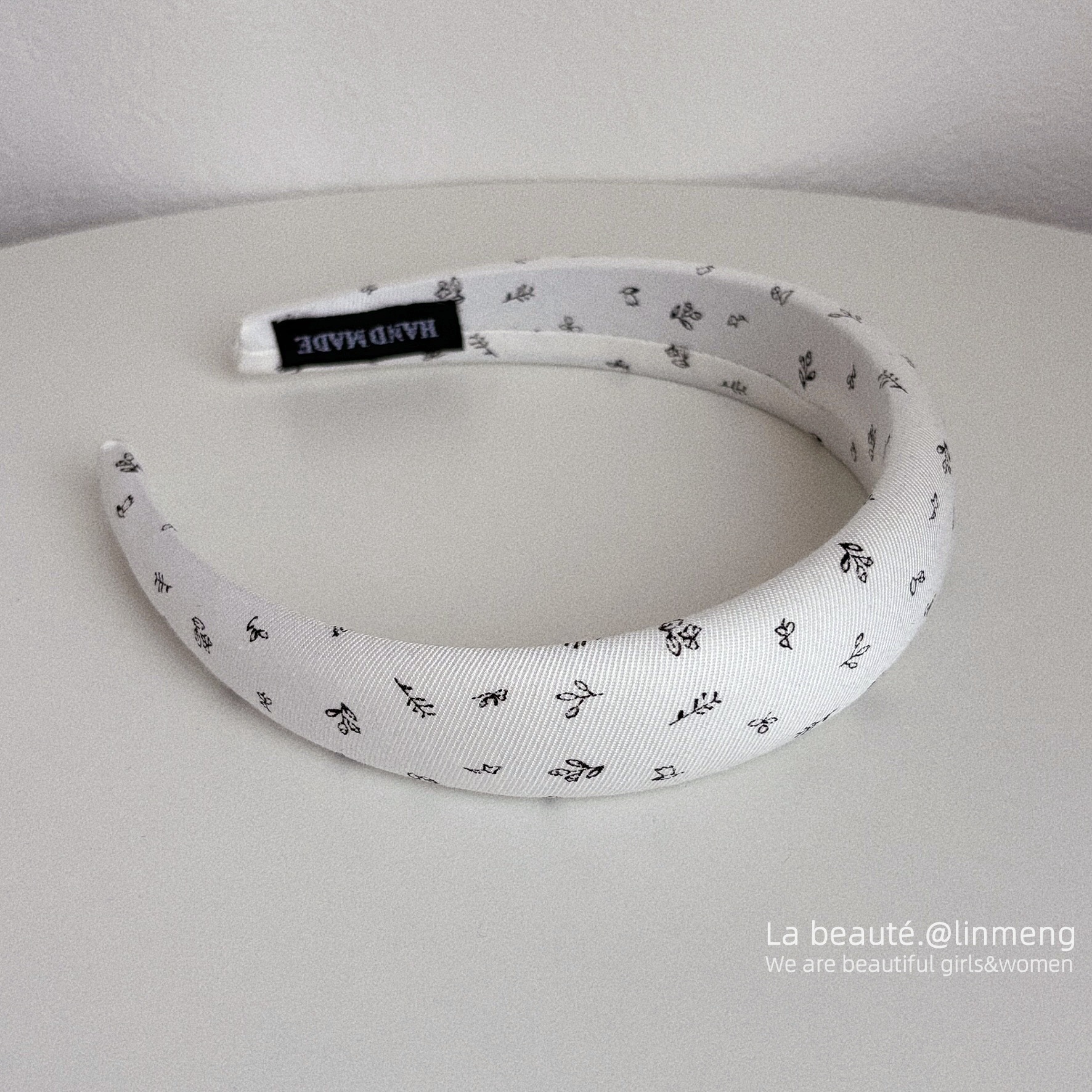 Diadema superior de cráneo alto Diadema de fragancia pequeña negra de alta calidad Diadema de estilo perla coreana arco simple cueva para el cabello accesorios para el cabello femenino