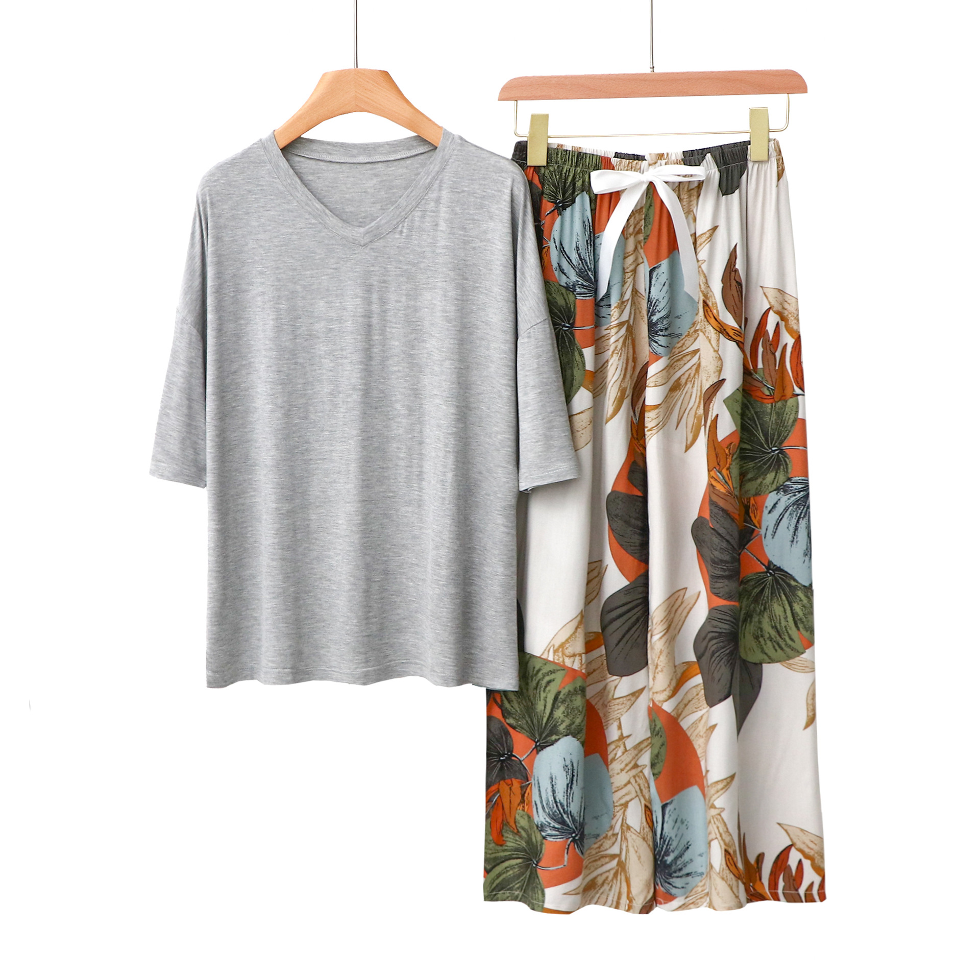 라이트 그레이 + 베이지 유화