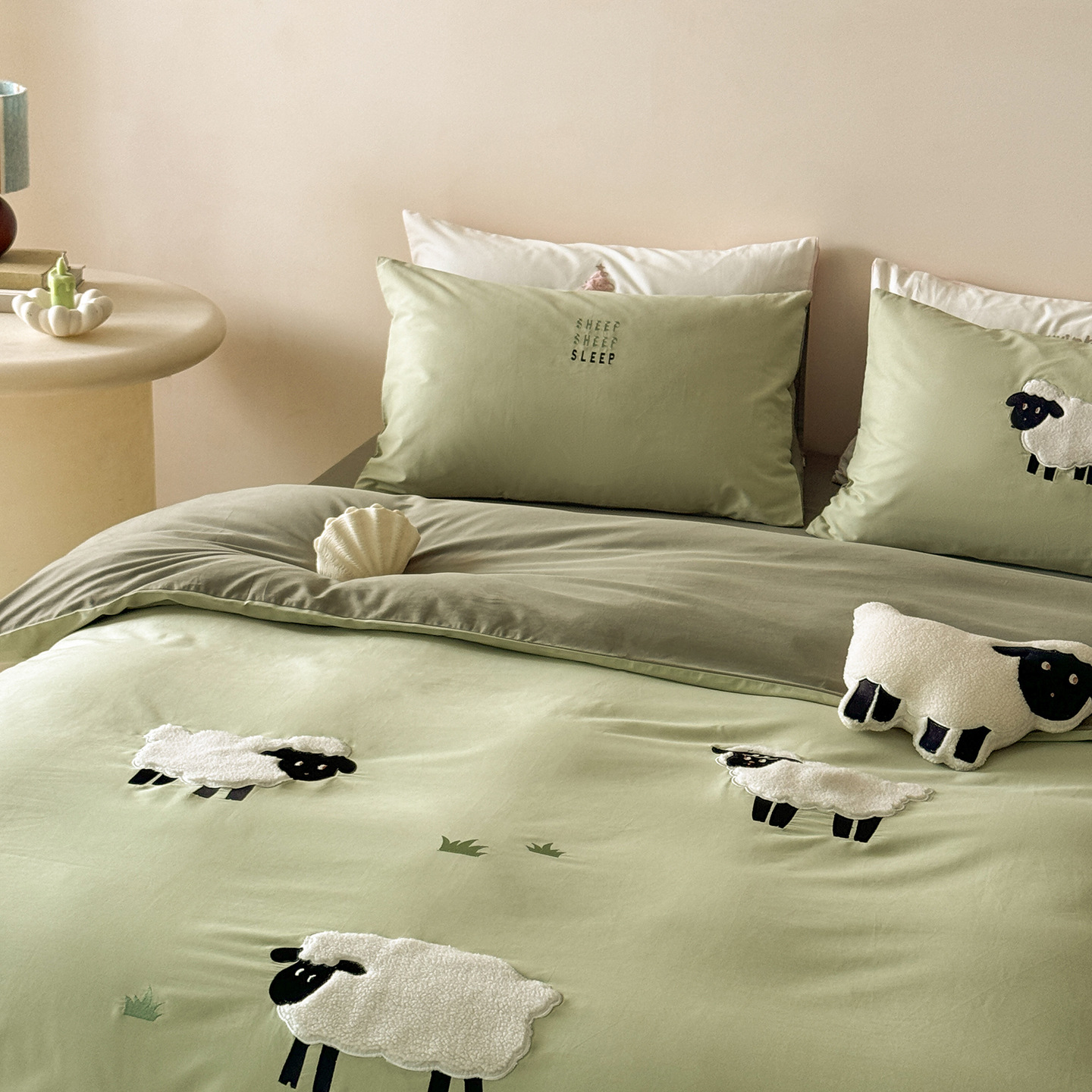 Luxury 100s Long-staple Cotton Bedding Set With Towel Embroidery_voghion.com