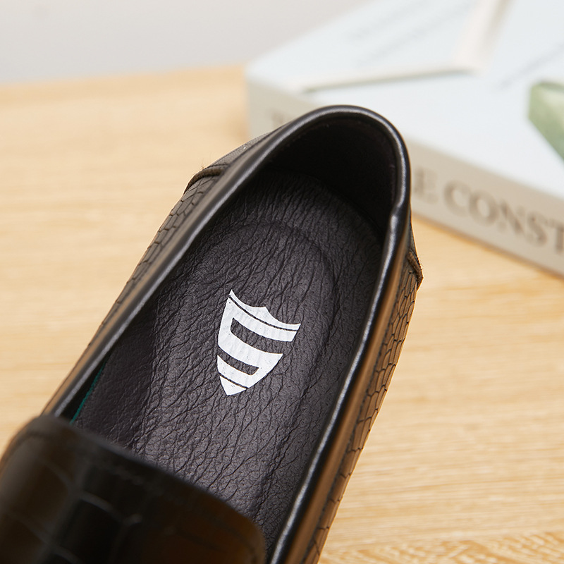 New professional men's business leather shoes with low heel embossed embossed working men's shoes_voghion.com