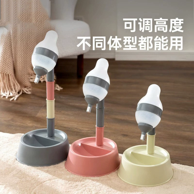 Кормушка для питьевой воды для собак может быть отрегулирована без мокрой рта