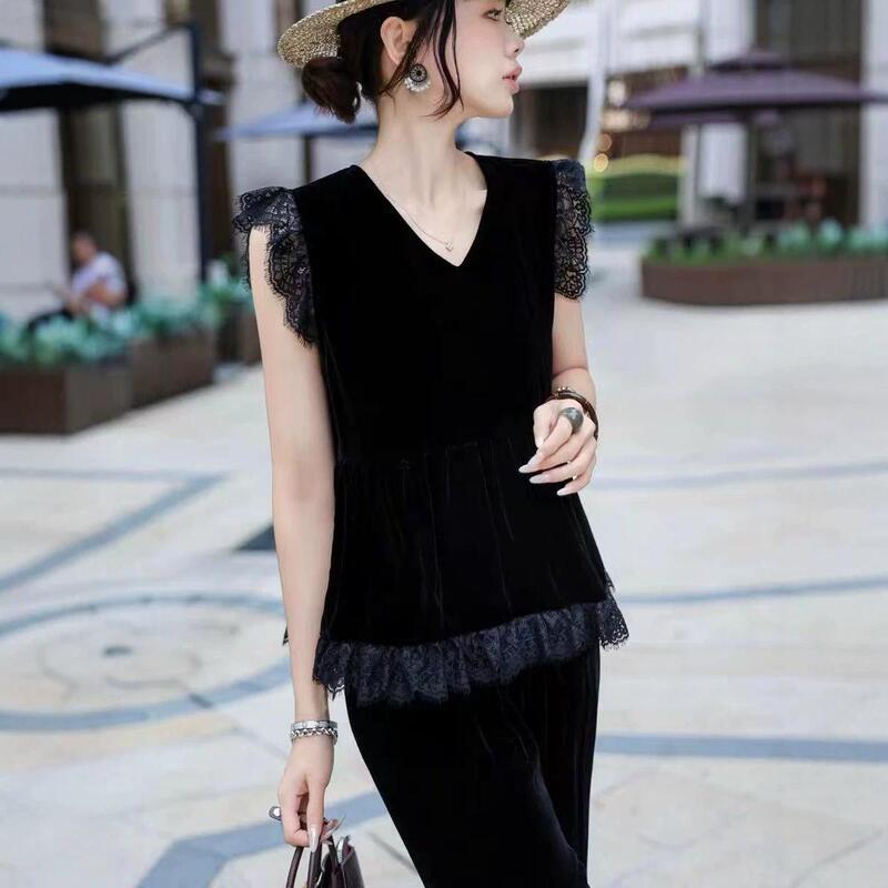 2026 New Model New Chinese Style Simple Velvet Top with Eyelash Lace Splicing at the Cuffs and Hem, Versatile Blouse 2026 New Model New Chinese Style Simple Velvet Top with Eyelash Lace Splicing at the Cuffs and Hem, Versatile Blouse