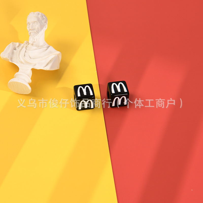 M字母印花大孔方块珠串珠亚克力DIY手机链包包挂件发绳饰品配件|undefined