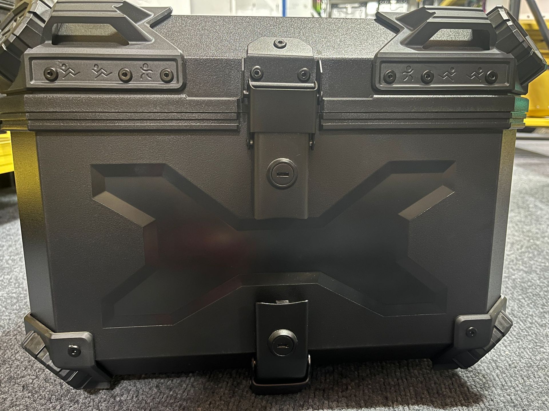 45Lx Embossed Abs Plastic Tail Box Double Lock Quick Release Motorcycle Aluminum Alloy Tail Box Tool Box Wholesale Trunk